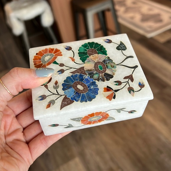 Floral Inlay Marble Box - Picture 16 of 16